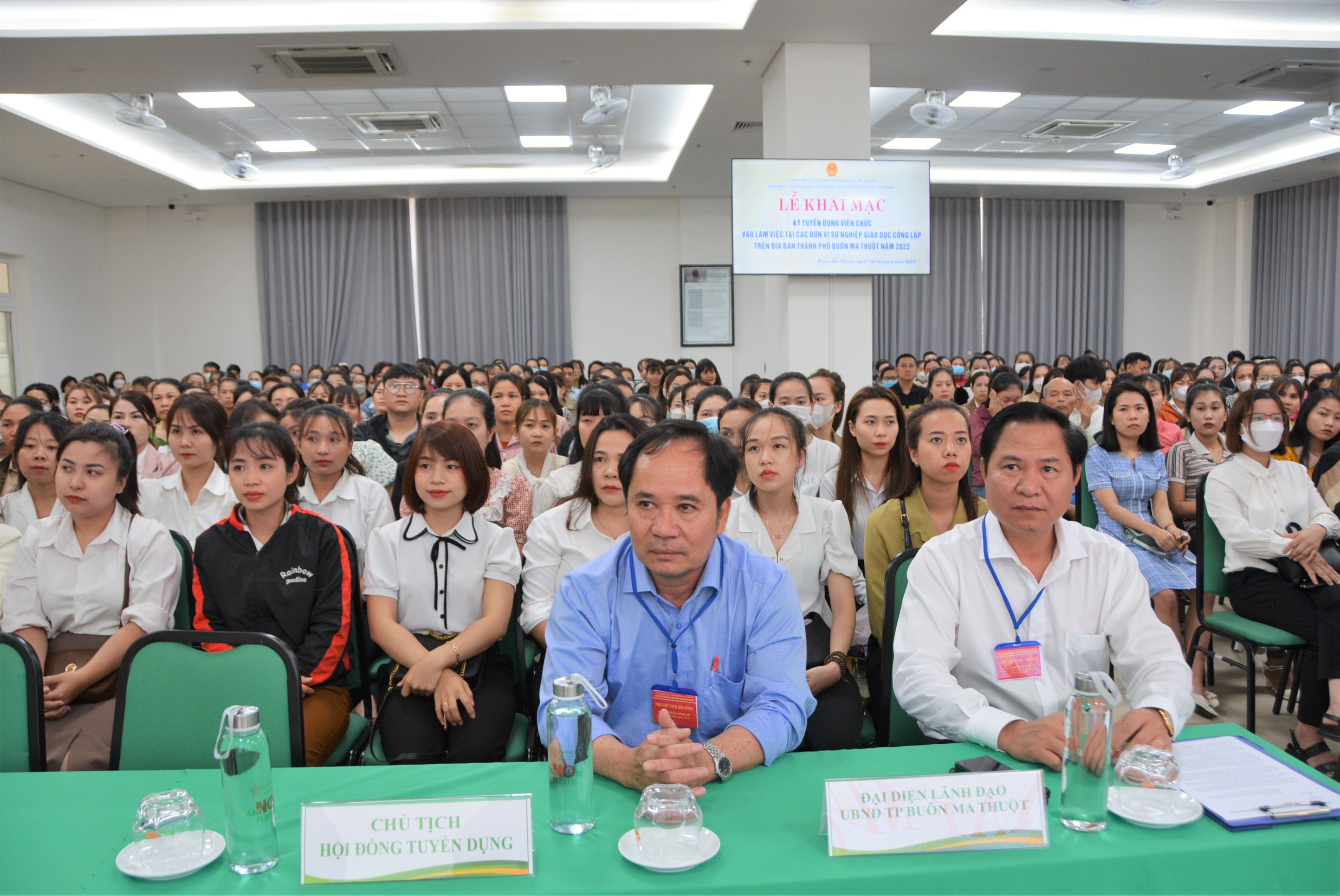 642 thí sinh tham gia vòng 2 kỳ thi tuyển dụng viên chức ngành giáo dục TP.Buôn Ma Thuột năm 2022